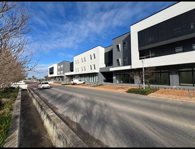 76M² MEDICAL SUITE TO LET IN PAARDEVLEI